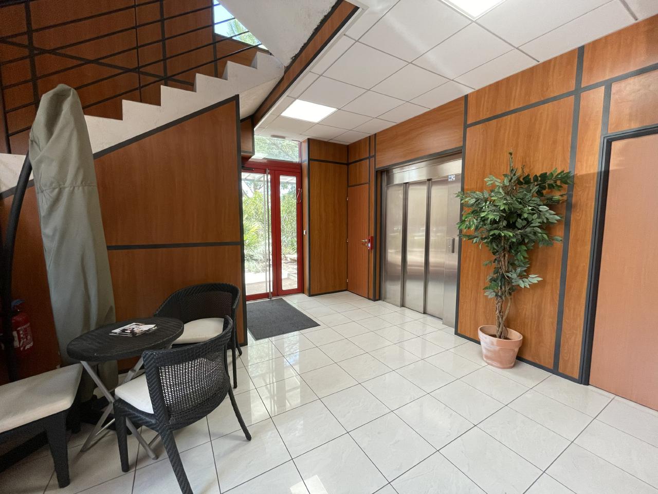 Bureau Aix-en-Provence 156m² Location bureau Aix-en-Provence Bouches-du-Rhône OLBUR2114949 1